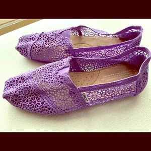 Toms Classic Chrochet Slip On